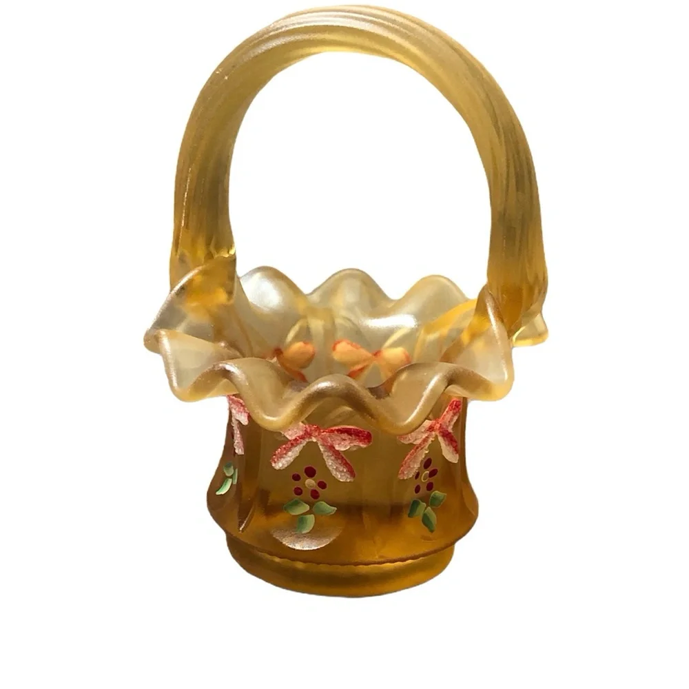 FENTON AMBER GLASS CHRISTMAS BOWS & HOLLY MINI BASKET 2